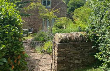 Little Llanvolda - Photo 1