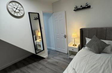 CityBuzz 4 Bedroom House in Nottingham Sleep 7 - Foto 12
