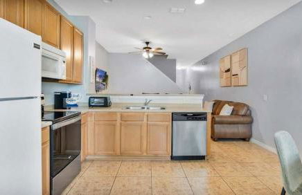 Family Friendly Townhome Near Attractions - Foto 12