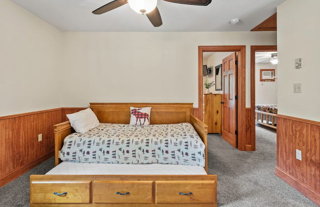 Bear Paw Lodge by Avantstay Hot Tub Deck Fire Pit - Foto 42