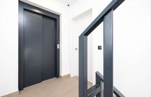 Fabulous beachside penthouse - Photo 24