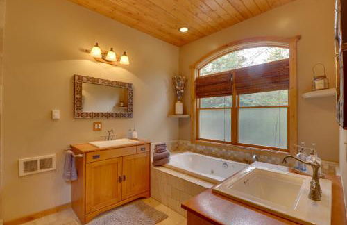 Enchanting Glacier Park Getaway by Flathead Lake! - Foto 12