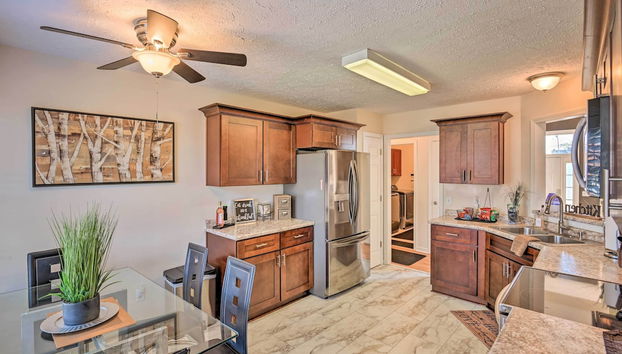 Charming Nashville Home ~ 6 Mi to Downtown - Foto 3, Interni