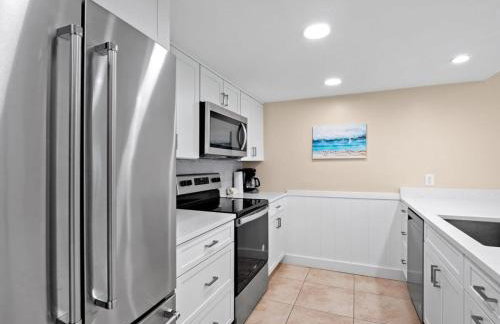 Beach Villa 2426- Captiva One Bedroom Deluxe Beachfront Residence - Photo 10
