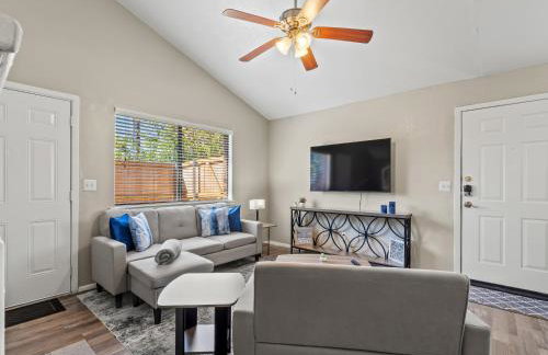 Alder Stay 3BD Townhome in Heart of Arlington - Foto 7