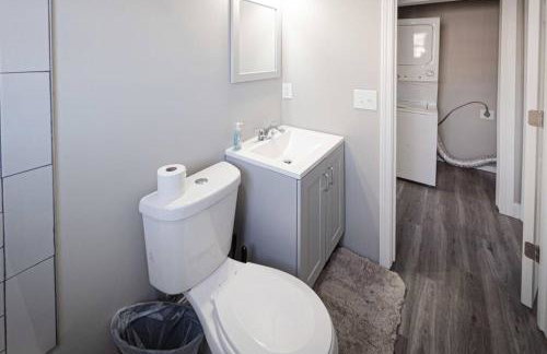 Delightful airy remodeled 1 1 Elsas - Photo 6