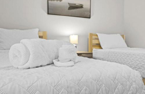 3BR 2BA Home with King Queen & Twin Beds - Foto 28