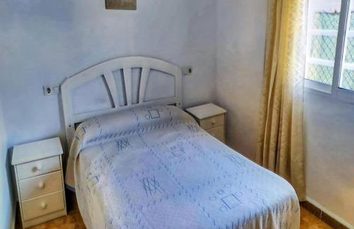 Nice apartment with garden - Photo 3