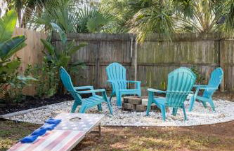 Beach Retreat with Backyard Flair and Yard Games - Foto 7