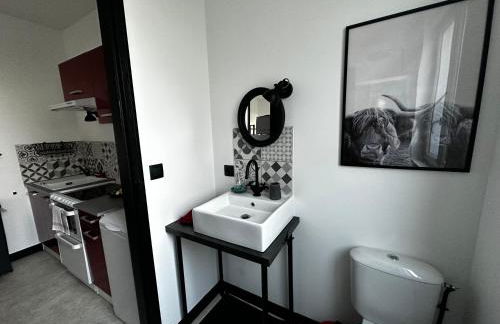 Escapade à 700m de la mer, parking et terrasse le capucin - Foto 7