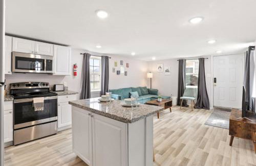 Skip to Saint Charles Local Art-Filled Hideaway - Foto 4