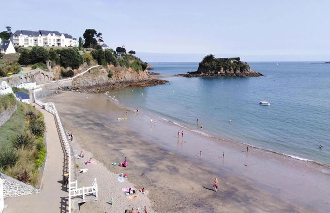 Stone House by Les Godelins Beach - Foto 14