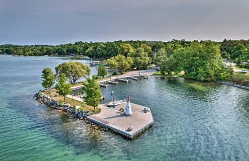 Elegant 1905 Home Steps to Torch Lake and Dtwn - Foto 37