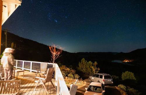 A LIVING CANVAS Amazing Lake View Custom Home - Foto 7