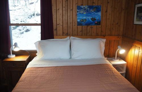 The Crystalaire Cabin - Charming and Relaxing! - Photo 30