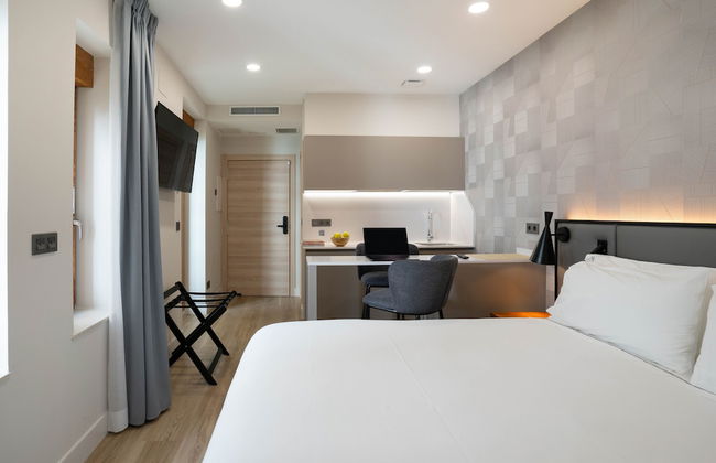 Prisma Suites - Photo 63