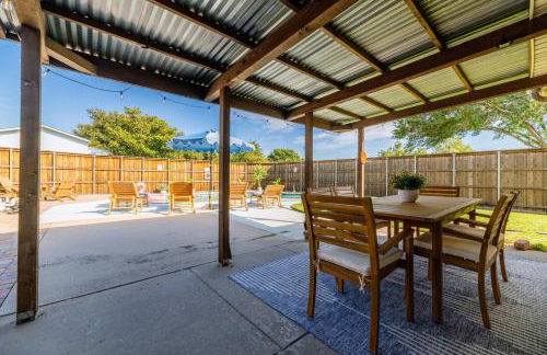 Palm Springs Pool & Game Room! - Foto 33