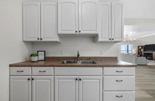 Bluebird Sanctuary w Stunning Sunset Views Sleeps 28 - Foto 53