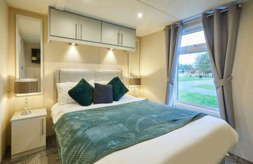 Woodpark Lodge with Hot Tub - Foto 4