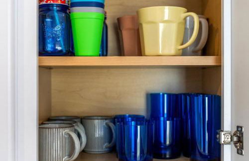 Coastal Haven Minutes From Beaches and Downtown - Foto 14