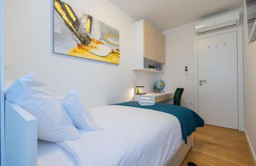 Apartment - free parking in garage , mountain and seaview , quiet neighbourhood - Photo 25