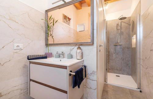 Stylish house near Venice With Parking - Photo 12