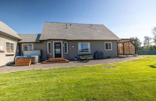 Spacious Family Home with Hot Tub - Foto 37