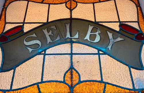 Selby House - Large 3 Bed Victorian Property in Portsmouth - Sleeps 5 - Photo 2