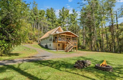 Retriever Beach - New River-frontage with Your Own Private Beach! Fire Pits - Games and More! - Foto 4