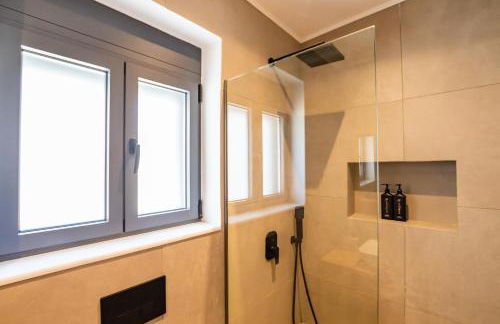 Cato Agro 3, Seafront Villa with Private Pool - Photo 21