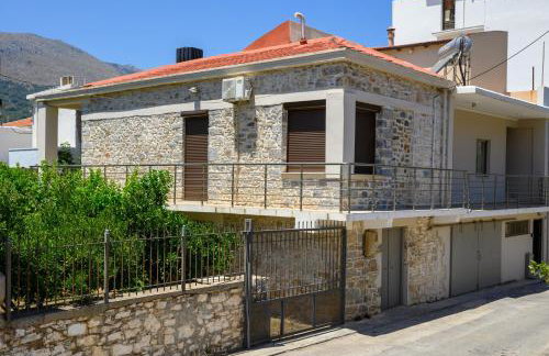 Mansion House - Photo 16