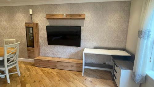 Central Woking - Photo 4