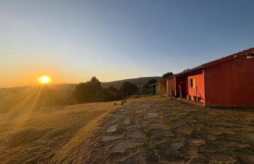 Chalés Pão Sobre as Águas - a 5 minutos de cachoeiras e vista maravilhosa do pôr do sol - Photo 1