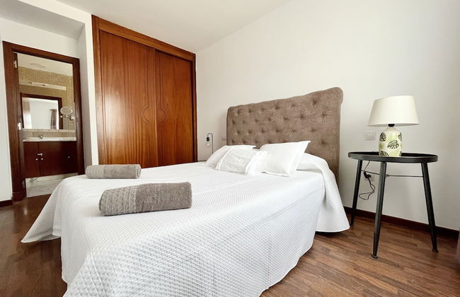 Villa - Sleeps 6 - Pool - Pets Ok - Parkin - Foto 4