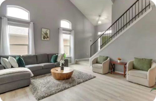 Modern 4BR Retreat, Fast WiFi, Parking, Less than 15 mins from Austin - Foto 17