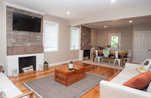 Farmhouse Broad Brook: Comfort & Charm. - Foto 26