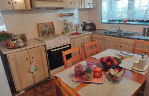 Cosy lake house, μια ανάσα πριν τη λίμνη - Photo 11