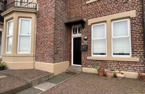 The Beach Front Apartment, Amazing Frontline Sea Views - Foto 38