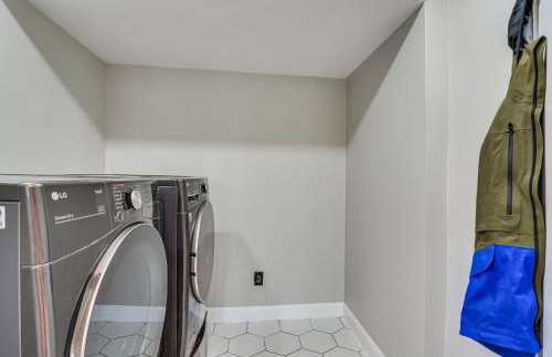 Great for Gatherings! Evergreen Getaway with Hot Tub - Foto 33