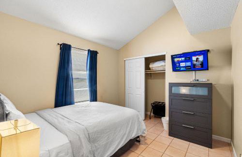 Peaceful West: 4BR Dusk Haven - Foto 36