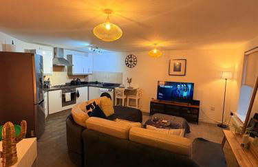 2 bedroom 2 bathroom ground floor apartment in central location - Foto 8