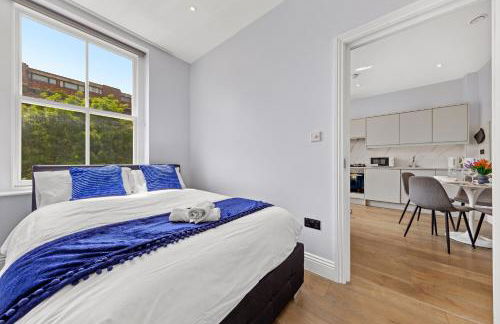 Westminster 2 Bedroom apartment with AC sleeps 5 - Photo 20