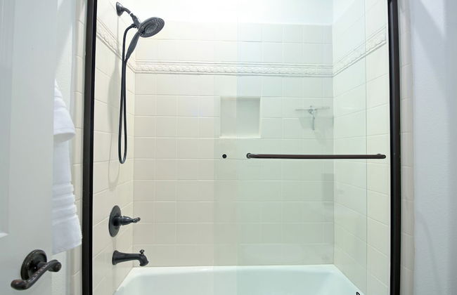 5BR Resort Style Entertainer with Pool, Spa, BBQ - Foto 29