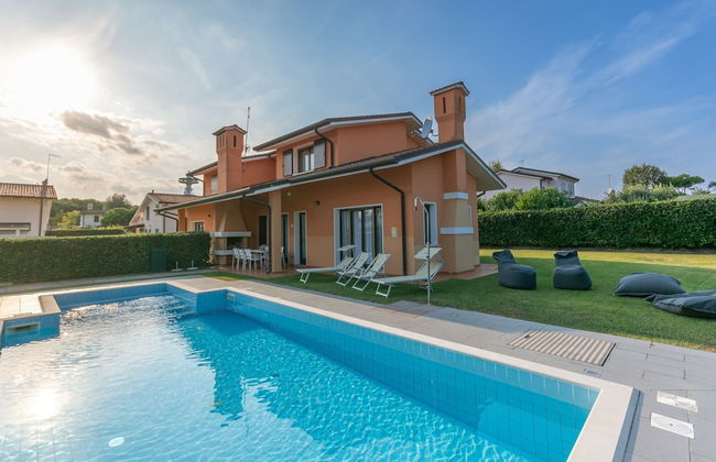 Villa in Albarella With Private Pool & Beach - Foto 1