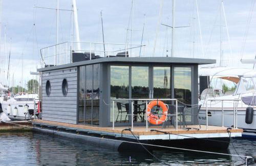 Hausboot Fjord Lacerta mit Dachterrasse in Wendtorf - Foto 1