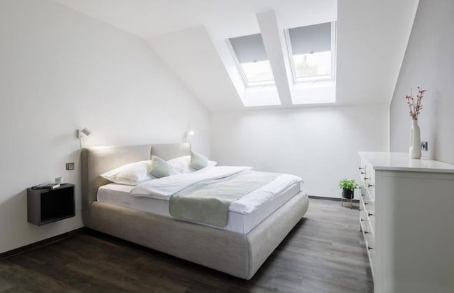 River Apartments - Photo 4