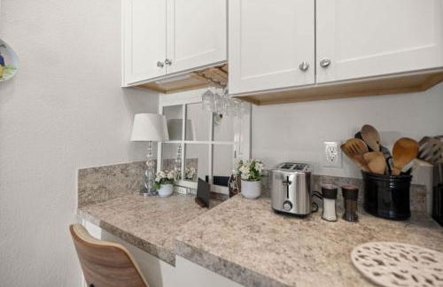 2BR Home with Golf Cart and Pool - Foto 32