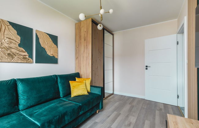 Rozana Zieleniewo Apartment by Renters - Photo 7