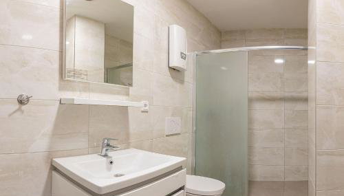 BOARDINGHOUSE KAYSER Günstige Monteursunterkunft, Monteurwohnung in Hanau bei Frankfurt am Main und Aschaffenburg, KOSTENFREIE PARKPLÄTZE! - Foto 5, Shower