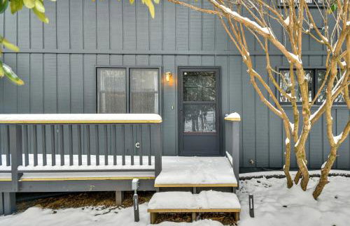 6 Mi to Skiing! Hot Tub Hideaway in Seven Devils - Foto 41